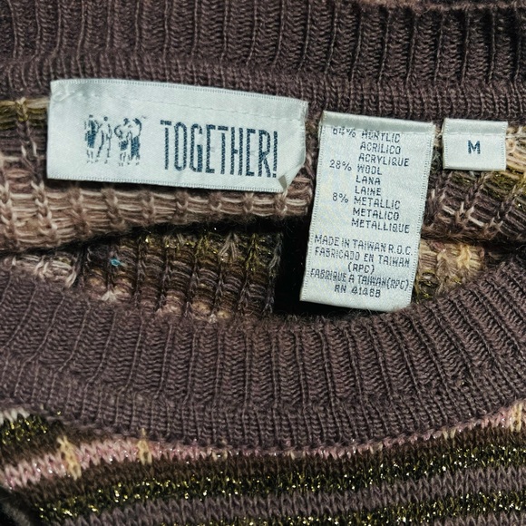 Vintage Man Striped Round Neck Sweater Size M Long Sleeves gold threads - Picture 9 of 9